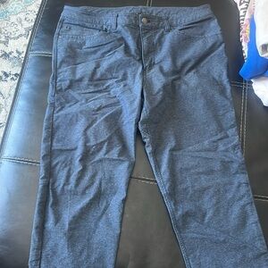 Lululemon ABC Men’s Pant
34’ Regular